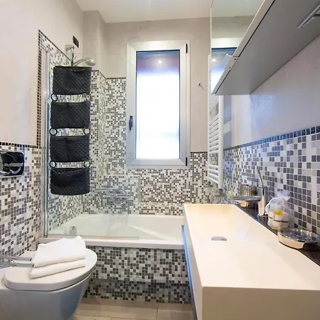 Sunset Frame 2 Few Steps From Sea - Happy Αλάσιο